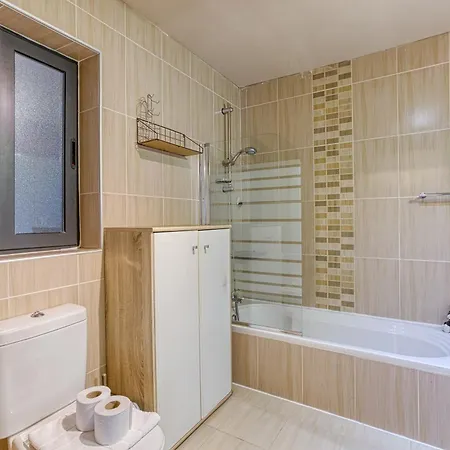 Charming, Fully Equipped 2br With Sea Views By 360 Estates アパート