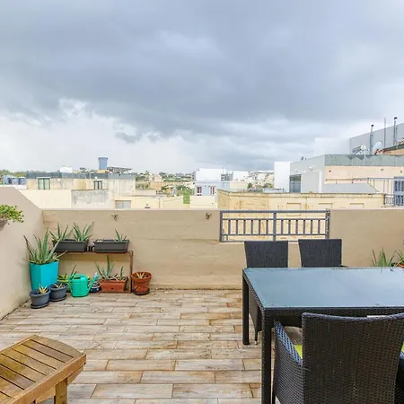 Charming, Fully Equipped 2br With Sea Views By 360 Estates Apartamento Xghajra