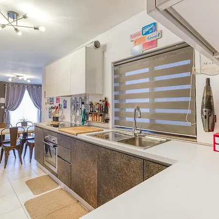 Apartment Charming, Fully Equipped 2br With Sea Views By 360 Estates Xghajra