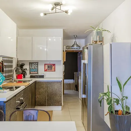Apartment Charming, Fully Equipped 2br With Sea Views By 360 Estates