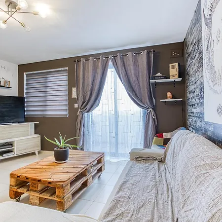 Charming, Fully Equipped 2br With Sea Views By 360 Estates