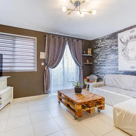 Charming, Fully Equipped 2br With Sea Views By 360 Estates Apartment *