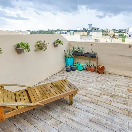Apartment Charming, Fully Equipped 2br With Sea Views By 360 Estates